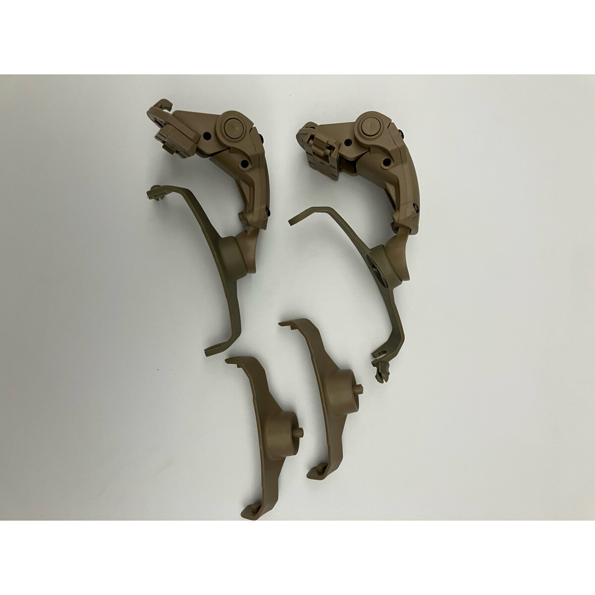 FMA AMP Tactical Headset Mount Tan (inkls.Peltor aufnahme)